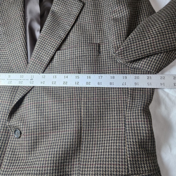 Jos A Bank 100% Wool Tag42S Houndstooth  Blazer Sport Coat  Measurements In Pics - Picture 15 of 15